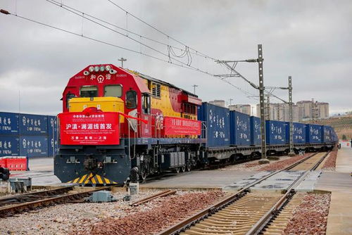 從高原內(nèi)陸走向開放前沿 道路貨物運輸驅(qū)動春城騰飛